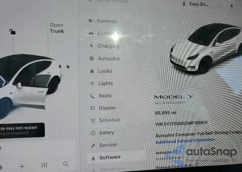 2021 Tesla Model Y z USA, uszkodzony, nr VIN 5YJYGDED3MF105916
